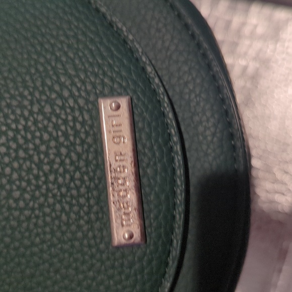 Green vegan leather Madden Girl crossbody purse - Picture 4 of 13
